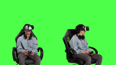 Frau-Spielt-Videospiele-Mit-Virtual-Reality-Headset-Im-Studio